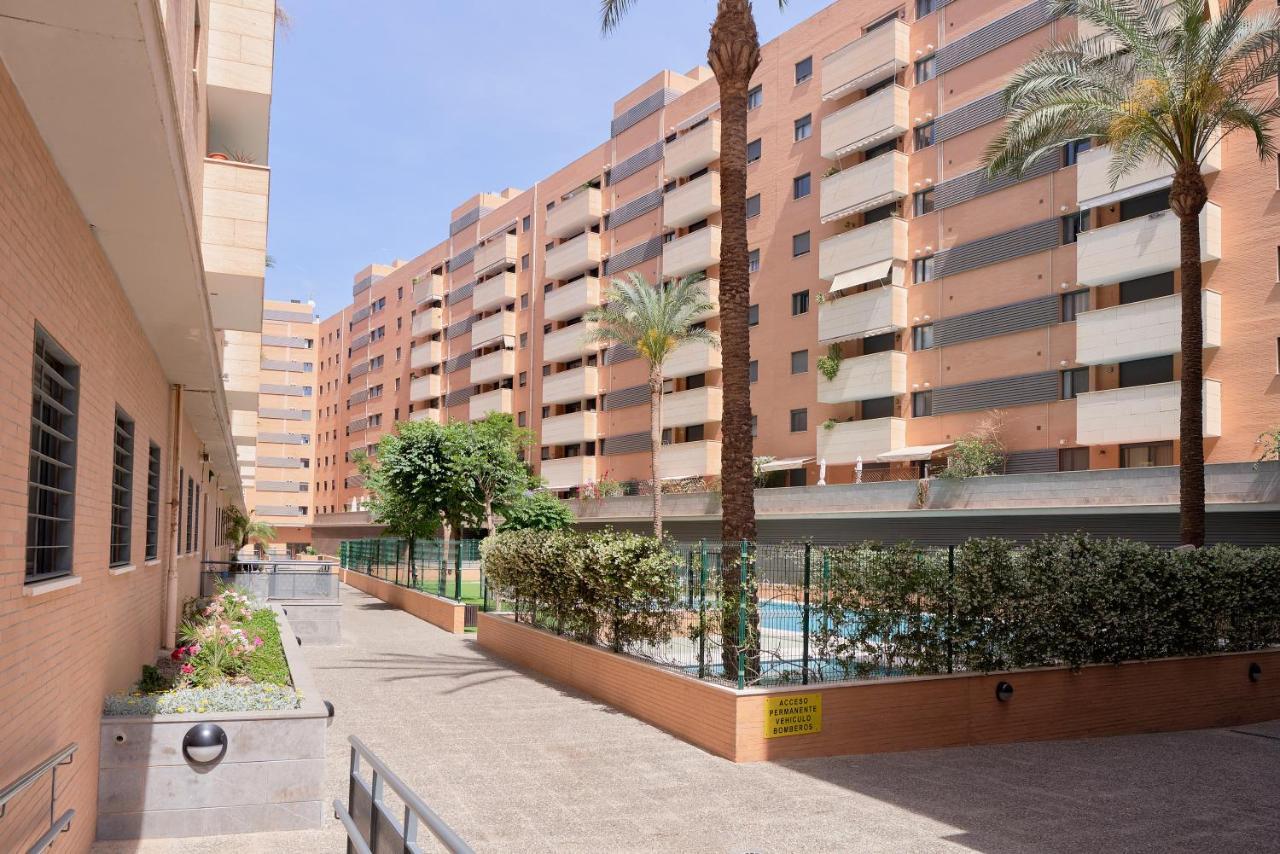 Alterhome Apartamento Con Piscina Maria Zambrano Málaga Eksteriør billede